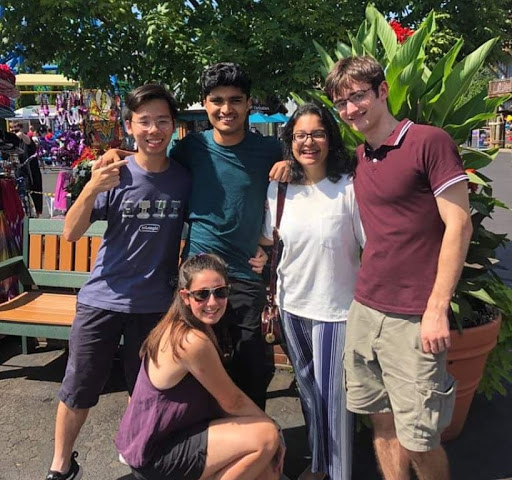 Smairh and her four friend pose for a photo at Six Flags