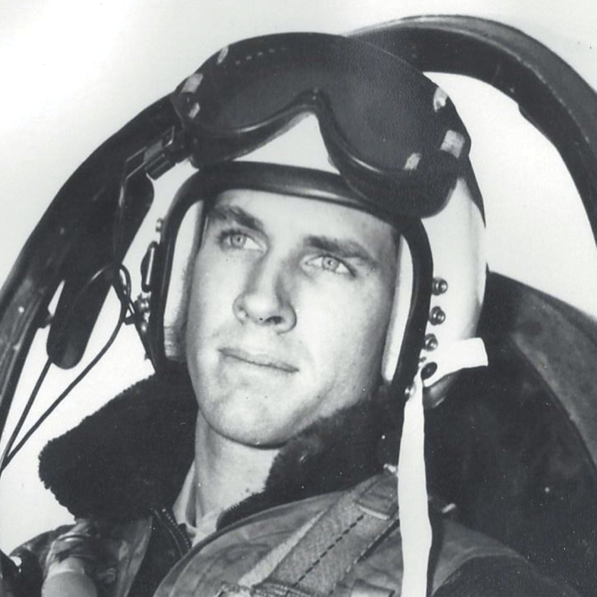 Vintage photo of pilot Thomas Hudner, Jr., circa 1950